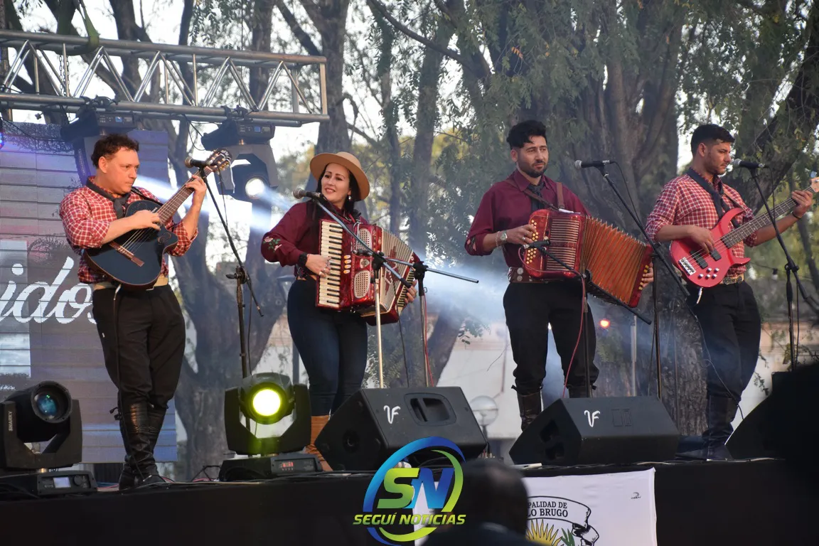 369100343_692807186198291_6967968183600849399_n