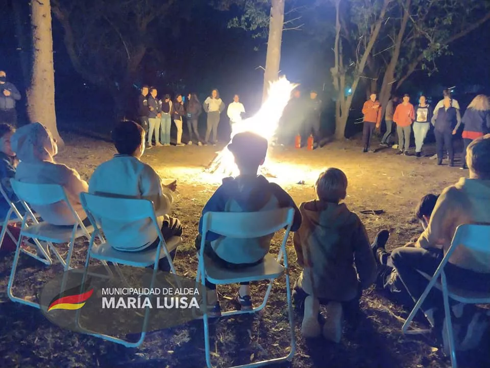 242610437_397662978379623_1214806483622138378_n