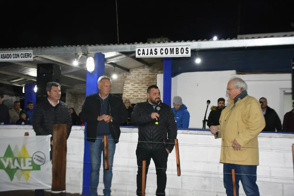 397940666_877079990645219_7907158264381583146_n