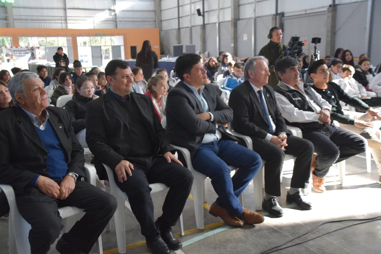 4b426e92-e02e-4d8a-9d51-ae8bfd785a4d