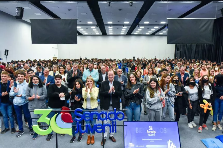 senado-juvenil-860x573