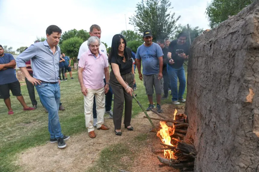 WhatsApp-Image-2025-12-05-at-20.03.13-1-860x573