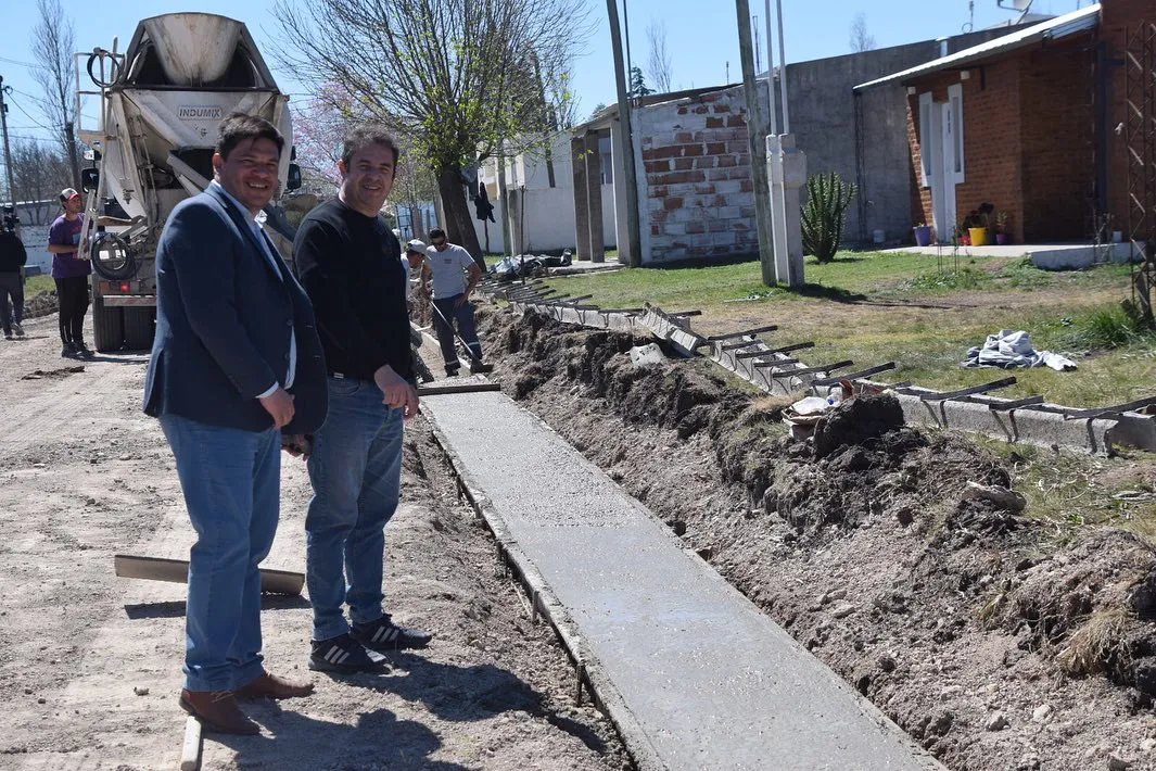 384460647_18235993882243119_7265759265358284281_n