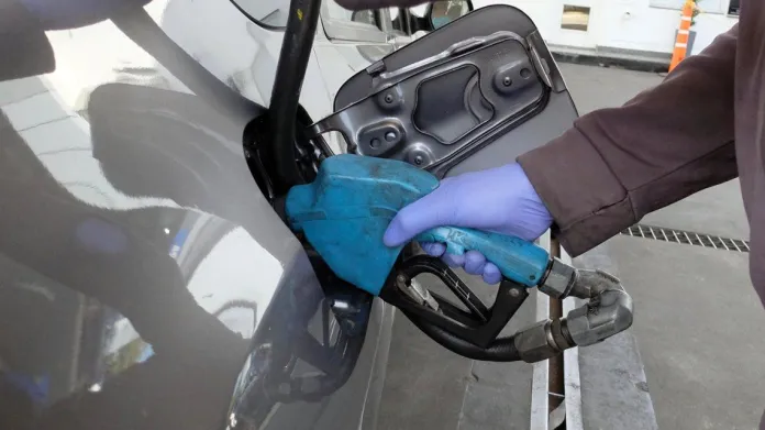 nafta-surtidor-combustible-naftas