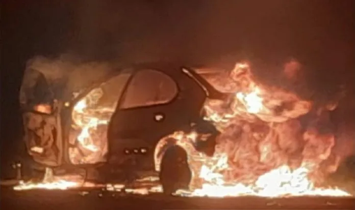 auto-incendiado-diamante