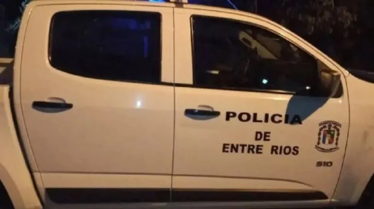 policia-patrullero-rios-parana