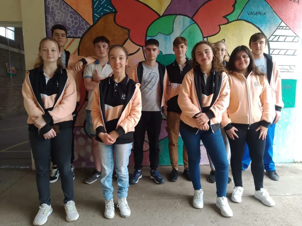 Escuela Secundaria N°12 Los Inmigrantes