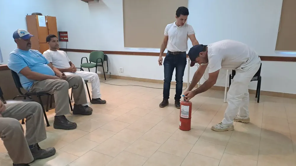 430081145_950830149890316_6436098741303815166_n