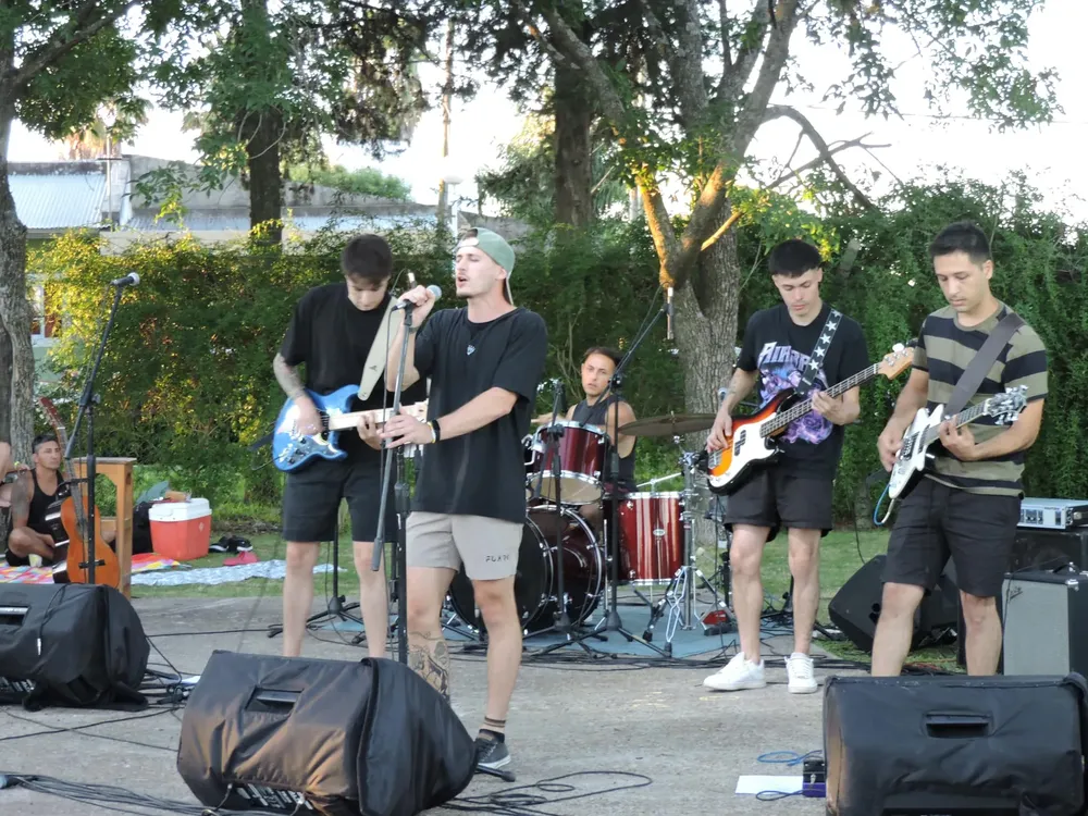 476146917_1013033940853938_60115125000140089_n