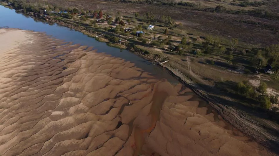 BC-se-esta-secando-el-rio-argentino-que-lleva-soja-al-mundo-jg