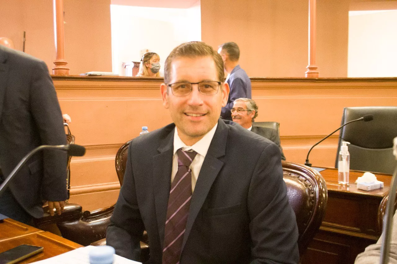 apfdigital_385092_tapa_1942023_111435