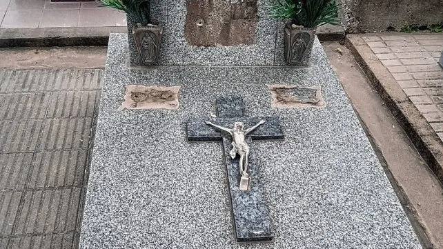 vandalismo-cementerio-aldea-brasilera-1jpg