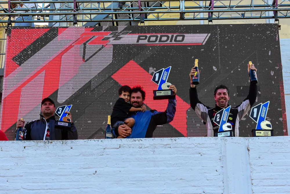 Podio-TC-850-Fecha-1